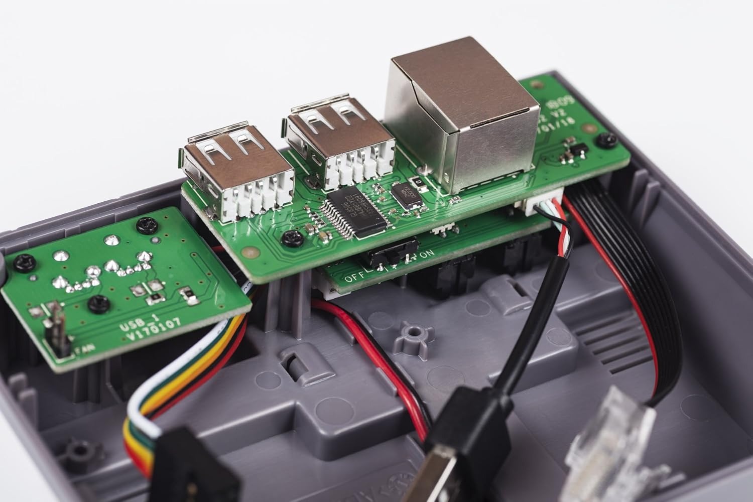 علبة ريتروفلاج NESPi مع زر تشغ - مراجعة Raspberry Pi Retropie وسعره